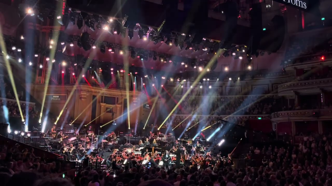 St. Vincent ‘Paris Is Burning’ @ Royal Albert Hall, London 03/09/25