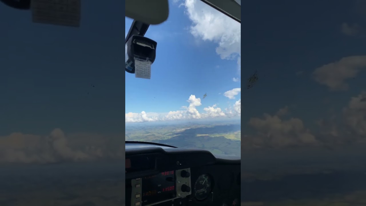Nuvens cumulus linda #avi&atilde;o #aviao #aeroclube #instru&ccedil;&atilde;o #flight #avion #zonadamata