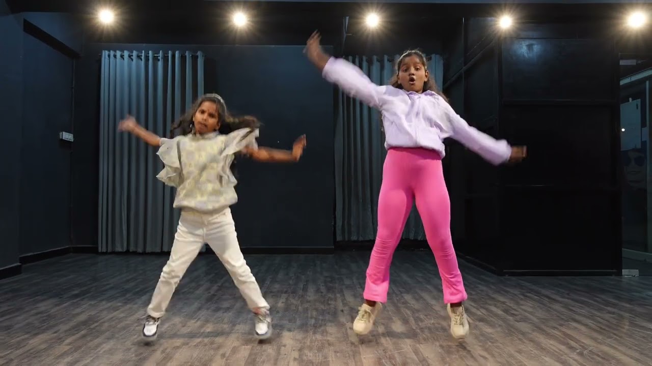 Avanthika & Aadhya