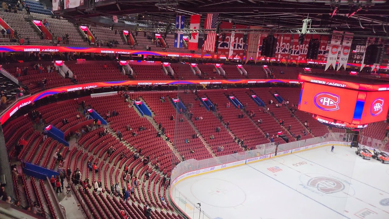 Walking from the Bell Centre stands to Saint-Antoine Street outside after a hockey game 🏟️