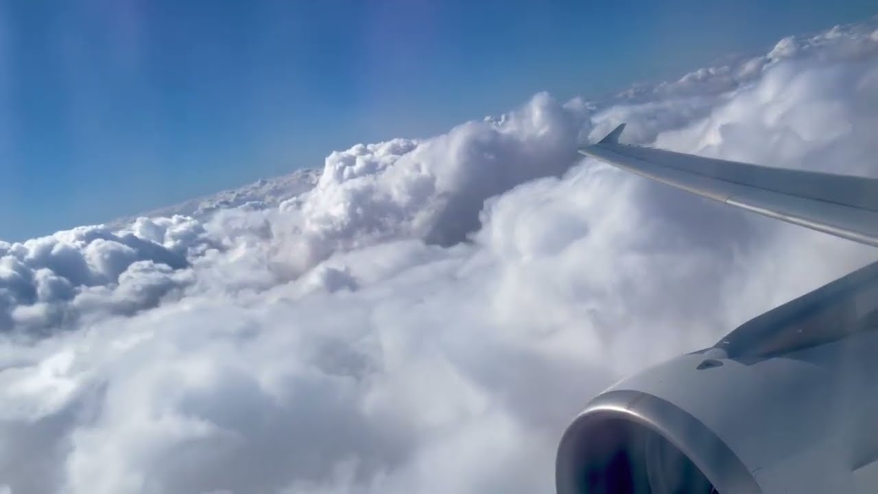 A320 cloudy takeoff from Cairo - إقلاع من مطار القاهرة وسط سحب كثيفة
