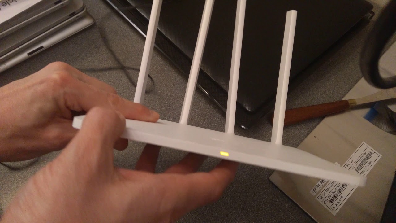 Как сбросить настройки роутера Xiaomi Mi Router 3 (MIR3) до заводских.