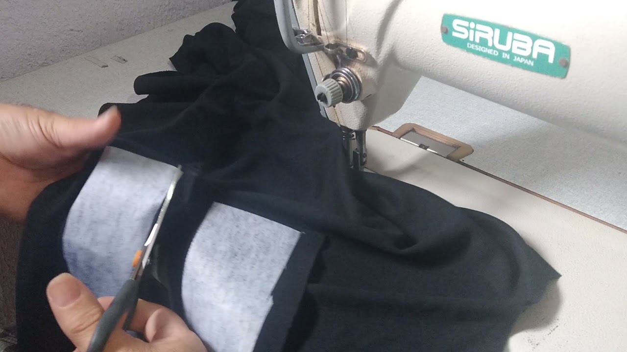 Como fazer uma abertura de camisa Pólo.