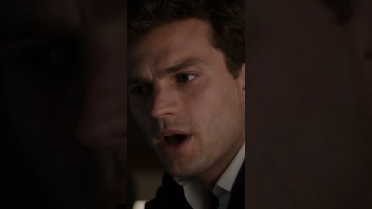 Moment, w kt&oacute;rym Christian Grey dowiaduje się, że Anastasia Steele jest dziewicą | #kr&oacute;tkiefilmy | Komedie romantyczne