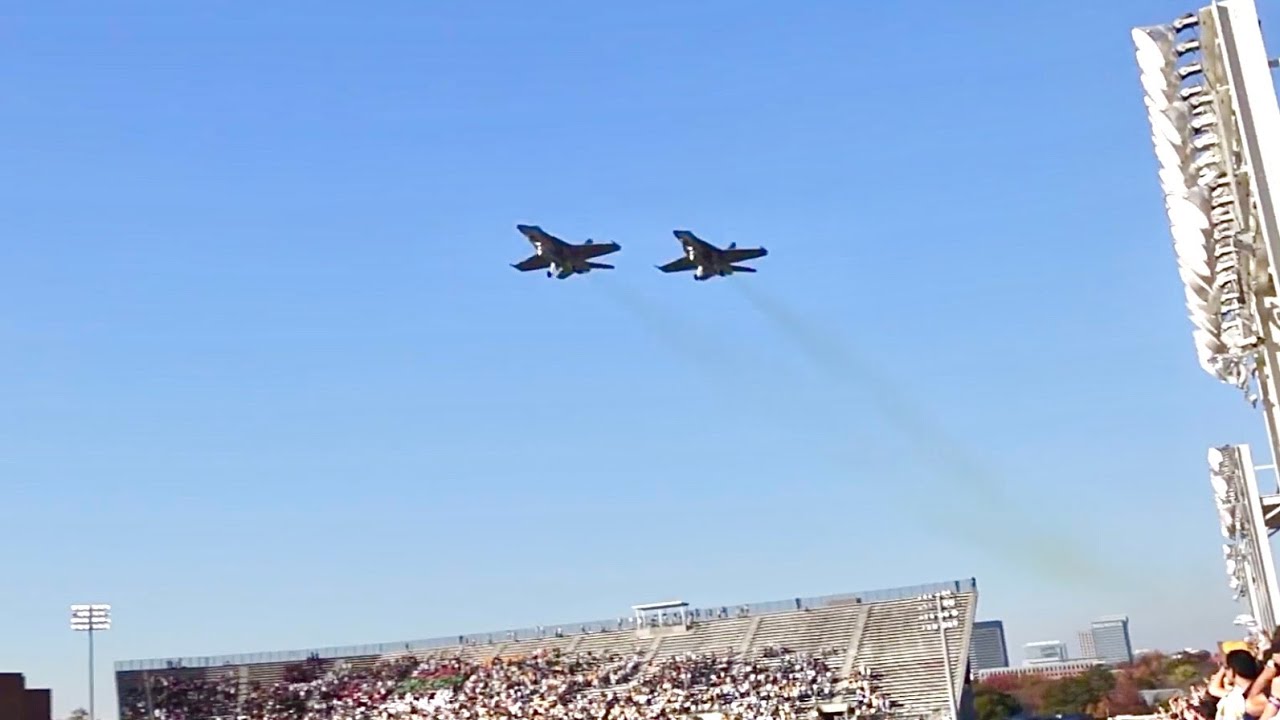 Extreme Low Pass gets F-18 Pilots grounded - Georgia Tech vs Wake Forrest 2009 Flyover
