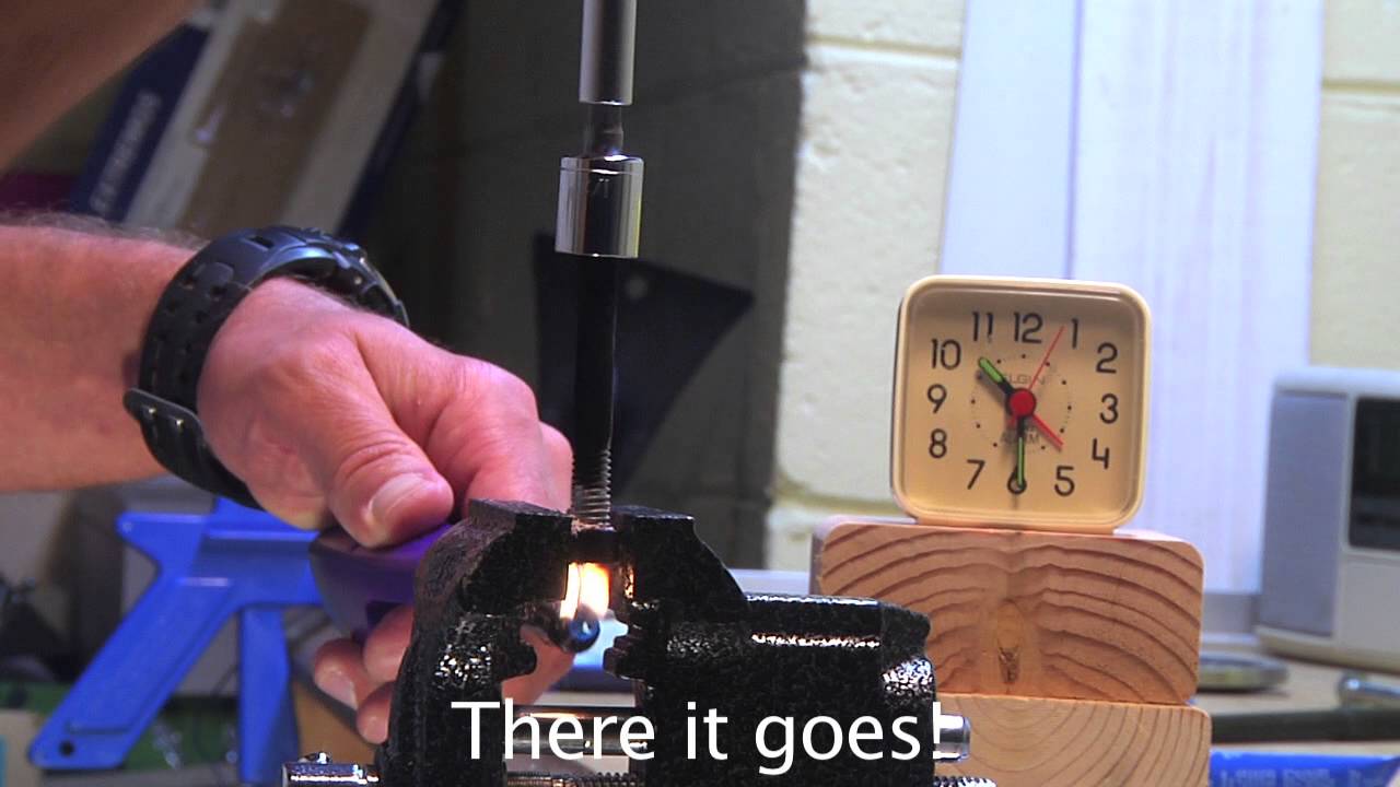 How to remove red threadlocker (loctite)