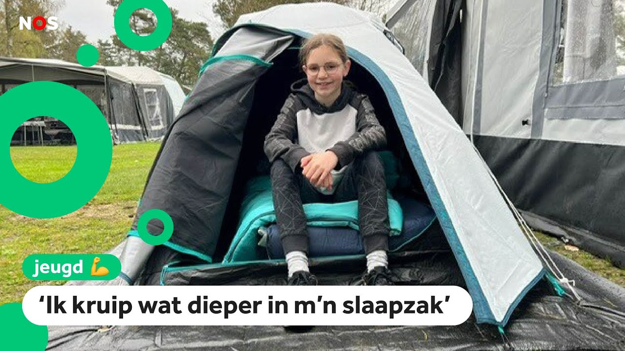 Femke staat in kou en regen op de camping