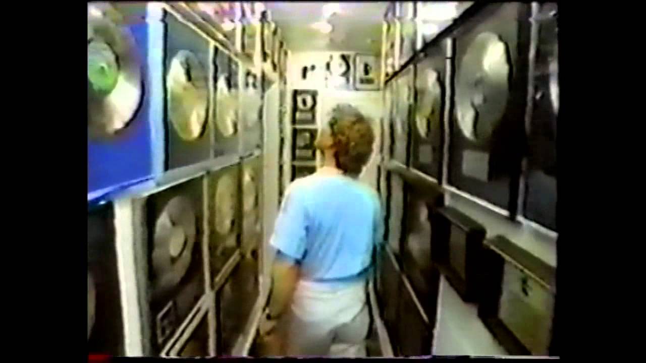 Elton John Interview - Blue Peter 1985