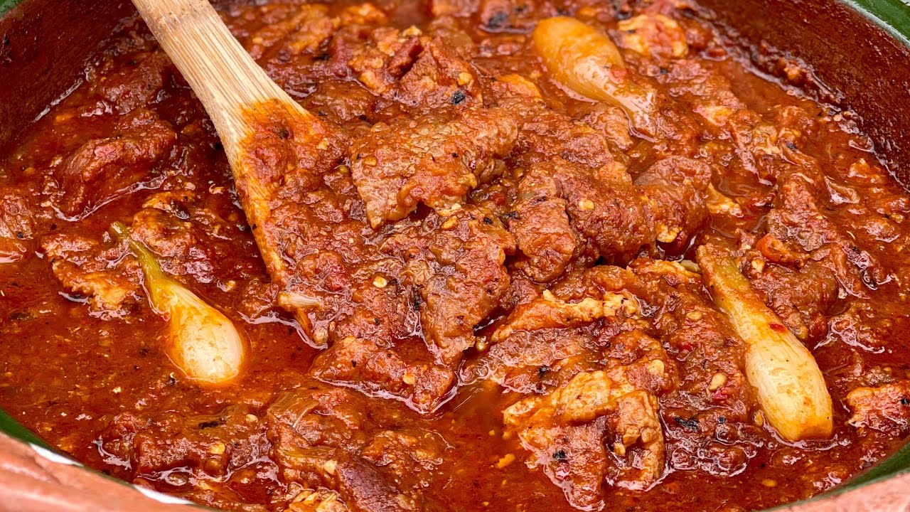 CHICHARRÓN DE PUERCO EN SALSA ROJA ESTILO RANCHERO / CARNE DE PUERCO EN SALSA ROJA / GUISADO