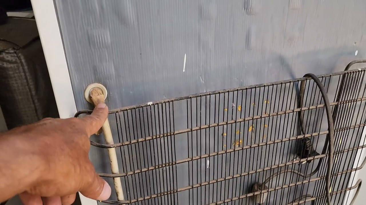 Geladeira Electrolux DC 35A não gela a parte de baixo congela só a metade do congelador.Saiba porque