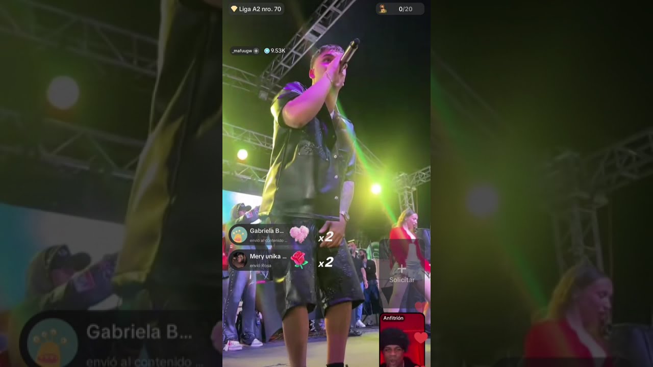 MICHAEL FLORES, LA PERVERSA Y JLEXIS CANTAN QLCF Y  ME TOCÓ VERTE BRILLAR EN VIVO LIVE TIK TOK