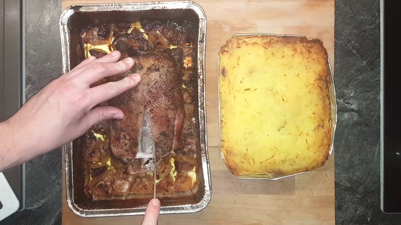 Gänsebrust mit Rotkohl-Kartoffelnpuffer vom Gasgrill Landmann Triton 3