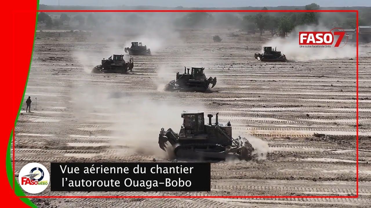 Burkina Faso : Vue aérienne du chantier de l'autoroute Ouaga-Bobo (Faso Mêbo)