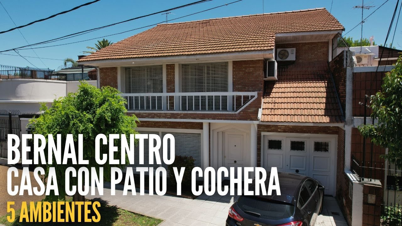 Casa 5 ambientes en venta en Bernal con patio y cochera - Cagliero 200