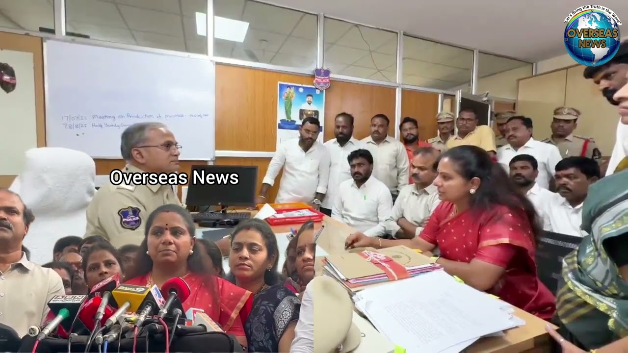 BRS leader MLC Kavitha Files Complaint at DGP Office against Teenmar Mallanna | Overseas News