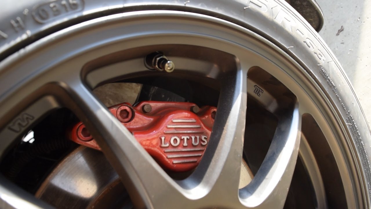 DIY Brake Pads on a Lotus Elise - Installing Powerstop Track Day Pads
