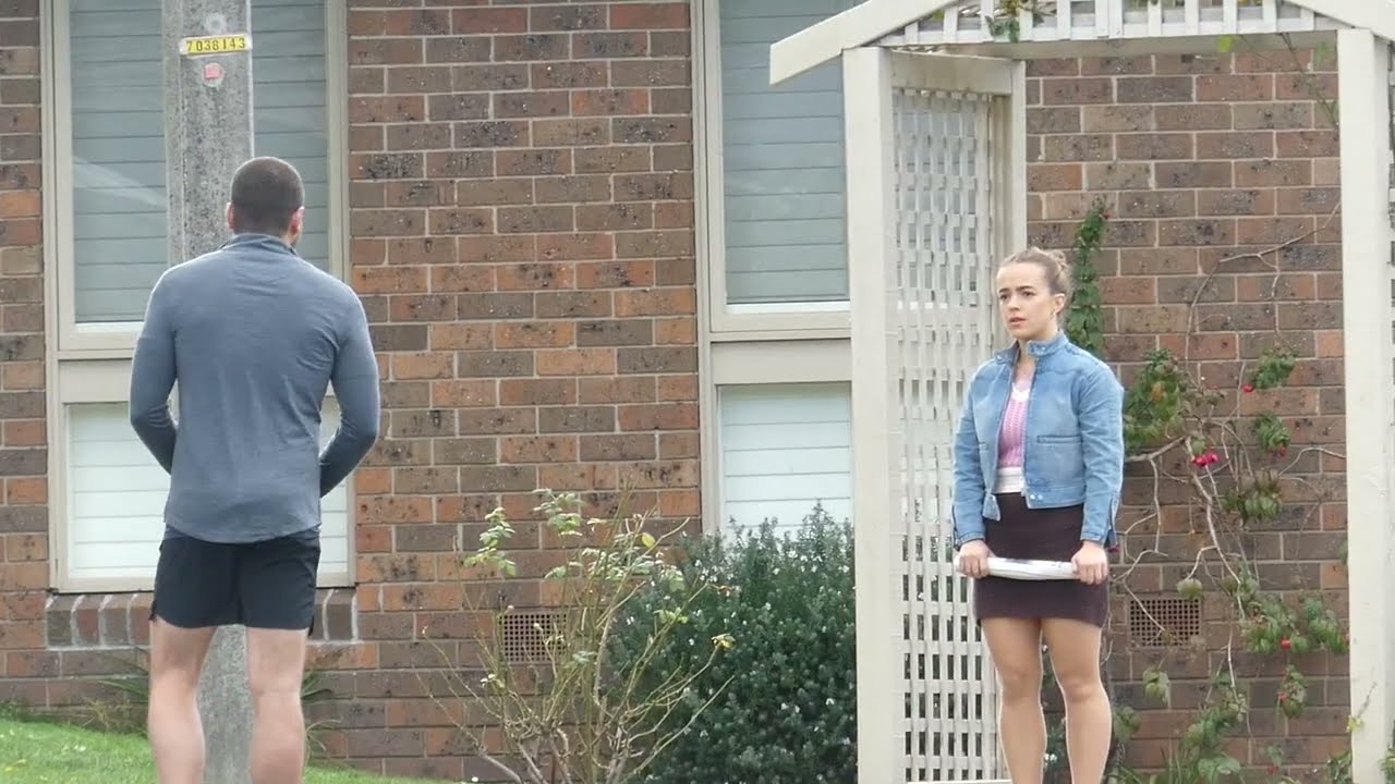 Neighbours filming - Andrew and Holly (2)