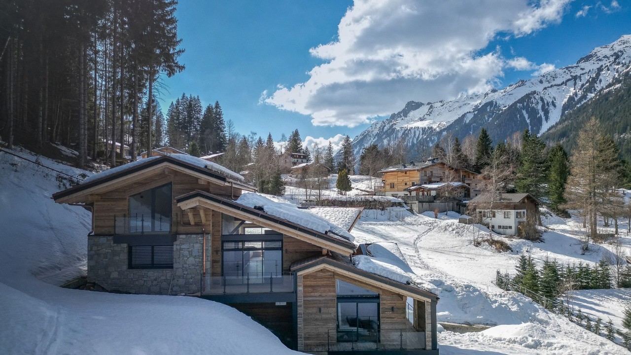 BARNES CHAMONIX - LE LAVANCHER - CHALET NEUF 5 CHAMBRES - VUE PANORAMIQUE