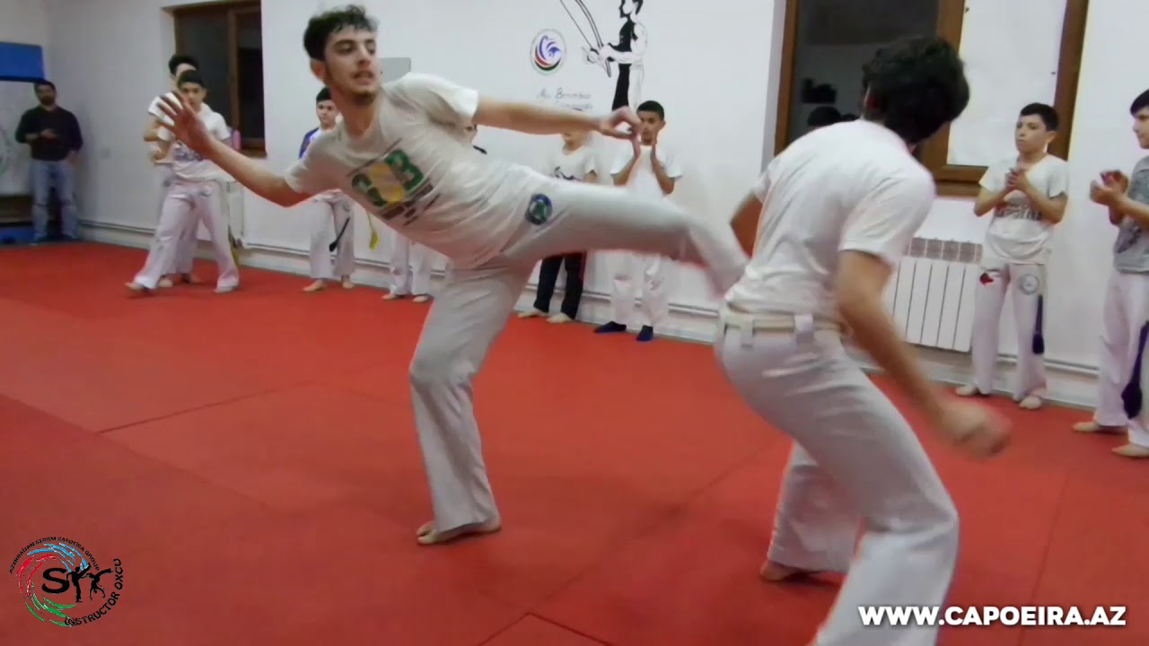 Capoeira Maculele Baku Azerbaijan. İdman Kapoeyrasında Makulele məşqi.