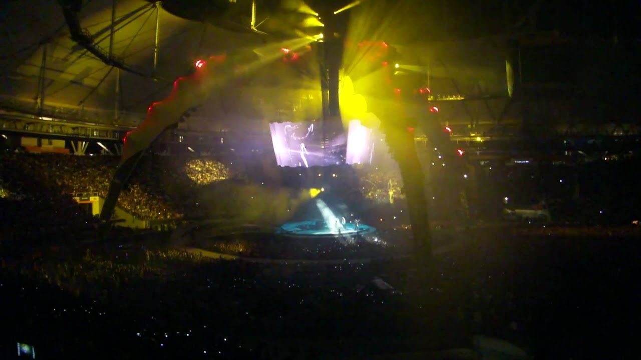 U2 HD 1080p - Even Better Than The Real Thing / Intro - 360 Tour La Plata Argentina 30.mar.2011