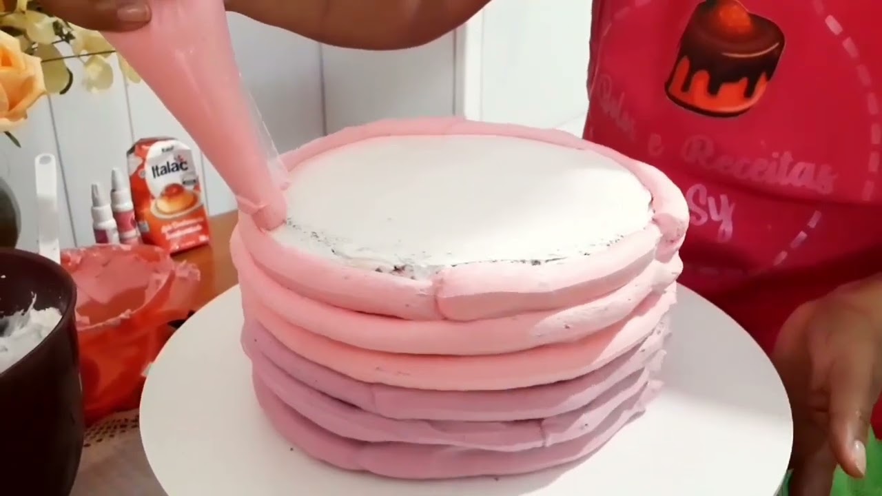 CONFEITANDO MAIS UM BOLO DE ANIVERSÁRIO  | Bolos e Receitas da Sy