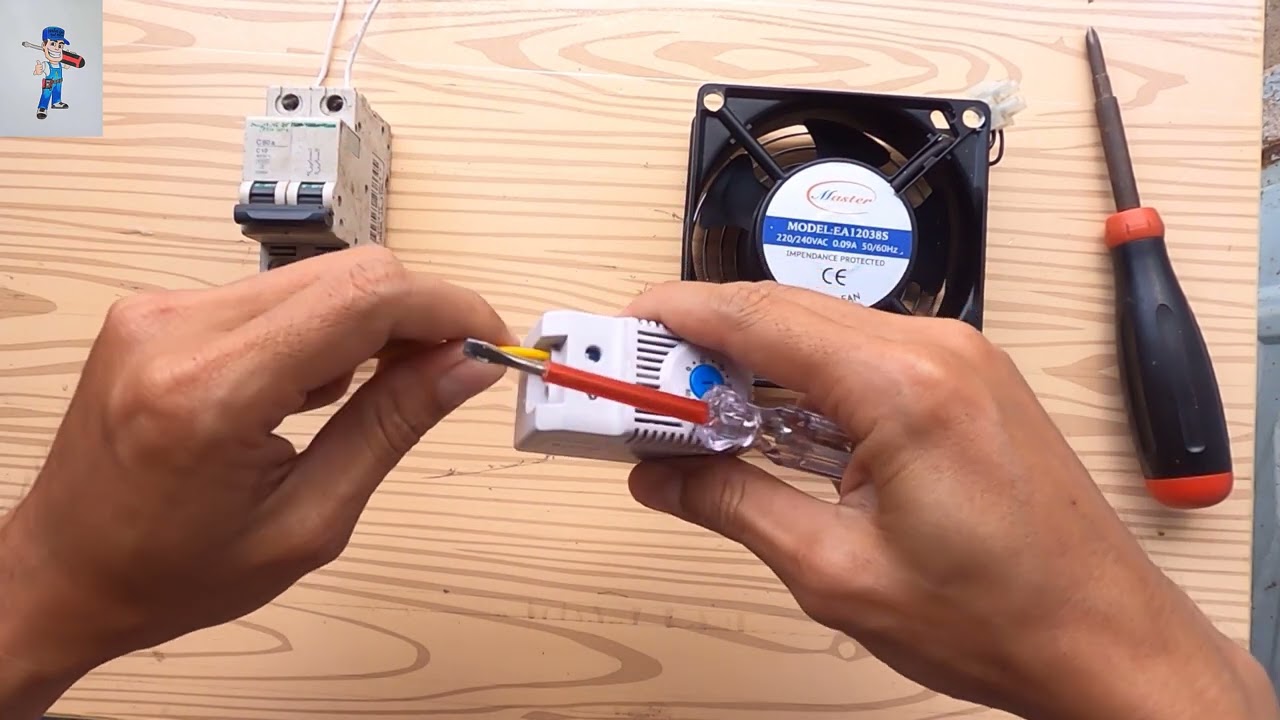 Cách sử dụng bộ điều khiển giải nhiệt cho tủ điện( thermosat)