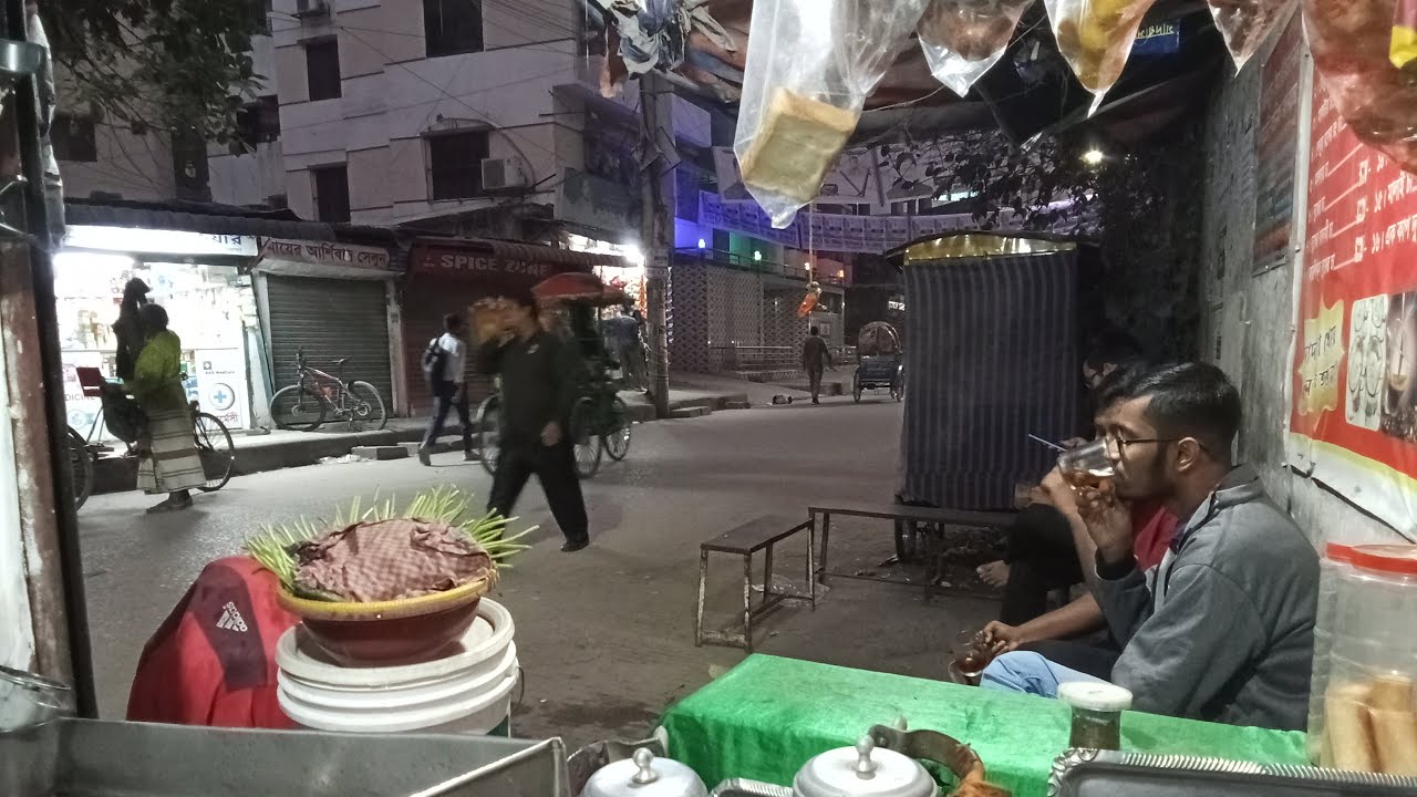 রাজনীতির তাপে পুড়ছে  চায়ের কাপ