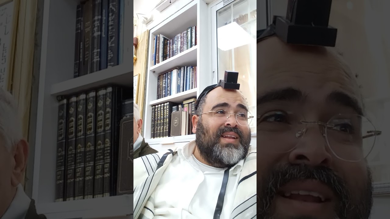 לעילוי נשמת הפייטן יצחק וענונו בן אסתר מנוחתו עדן