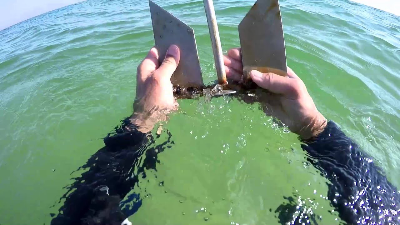 🌊🛥️💍🐟 Underwater Metal Detecting in Azov Sea - FLOODED BOAT, GOLD, SILVER.