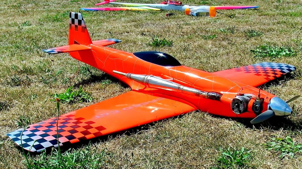 250 KM/H PYLONRACER IN ACTION / FLIGHT DEMONSTRATION