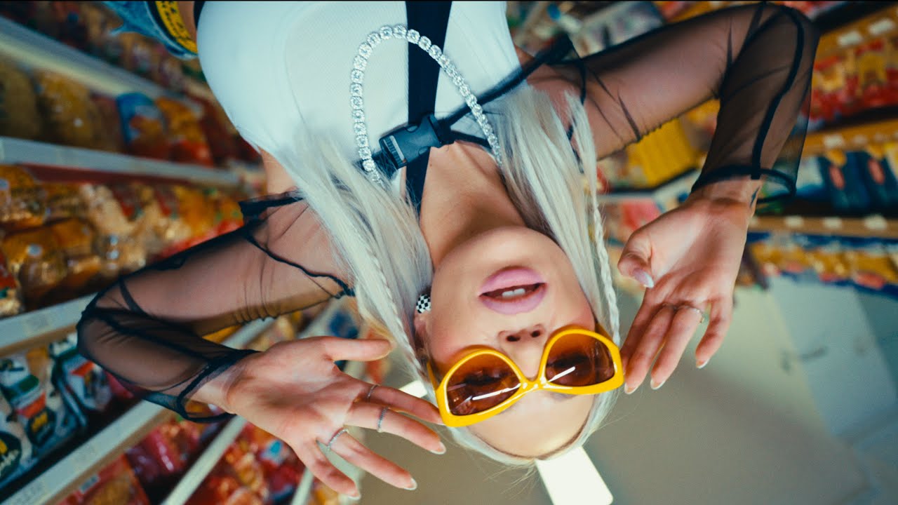 Rico x Miss Mood - Szingli (Official Music Video)