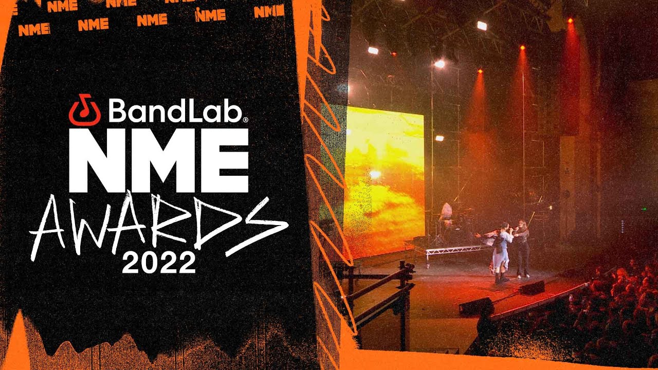 Griff X Sigrid perform 'Head on Fire' at the BandLab NME Awards 2022