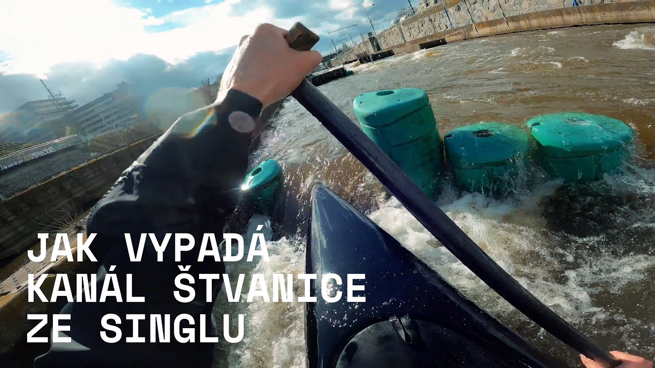 Průjezd kanálem Vlny Štvanice na singlu