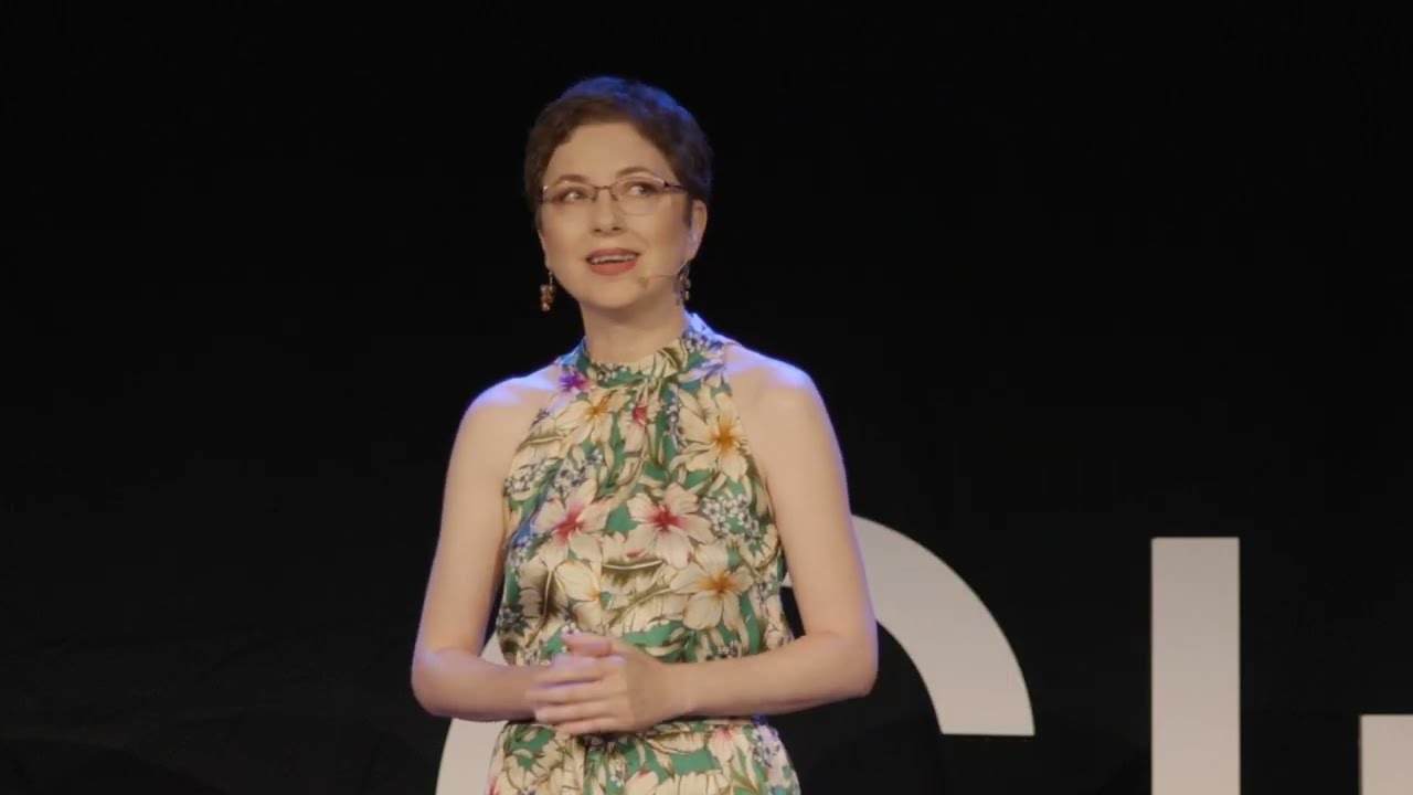 Unde stă ascuns curajul de a face alegeri | Alice Iacobescu | TEDxCluj