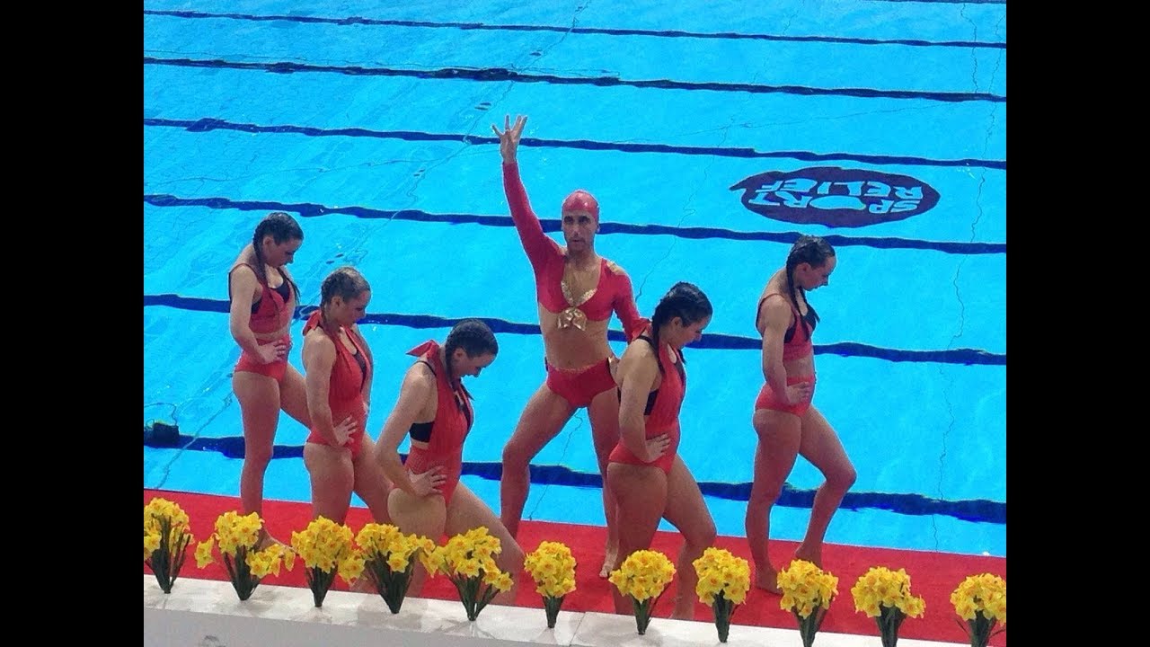 Will Young vs Russell Kane at synchronised swimming