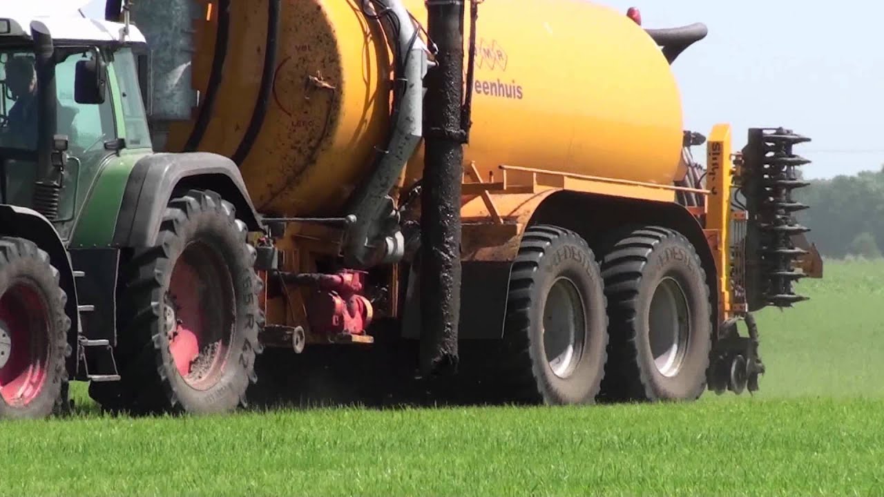 Fendt 924 Favorit met Veenhuis mesttank en injecteur (HD)