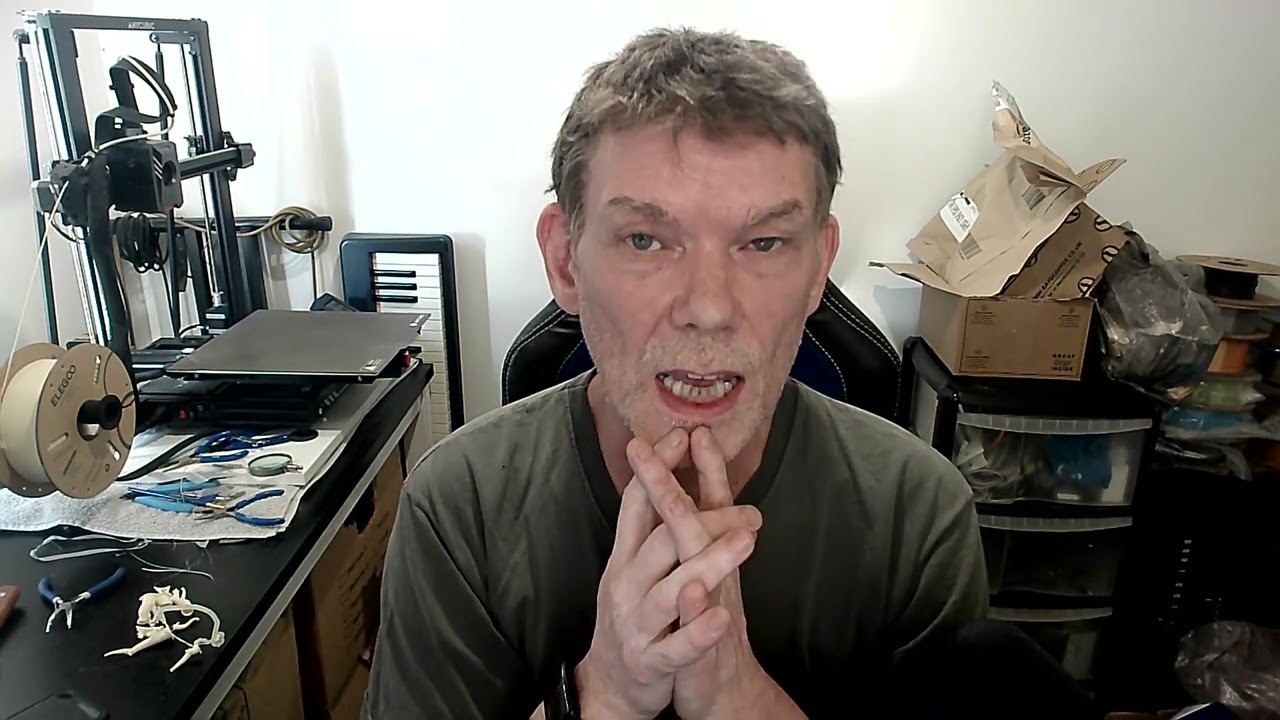 Gary McKinnon - Anomalous thrust or weight loss in capacitors, a basic description of the effect.