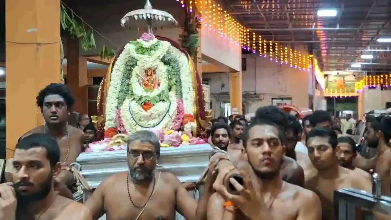 kanchi adi sankarer jayanthiகாஞ்சி ஸ்ரீ சங்கரமடத்தில் ஆதிசங்கரர் ஜெயந்தி