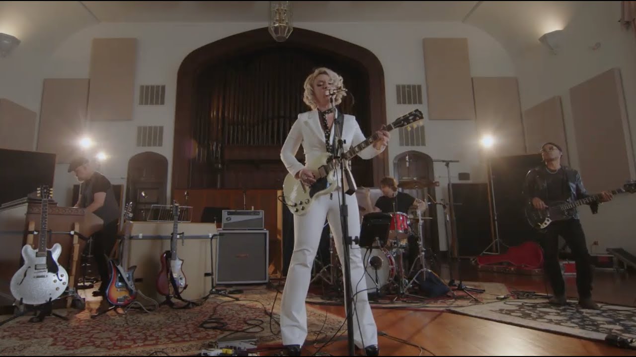 Samantha Fish - Can Ya Handle The Heat? (Live from Esplanade Studios)