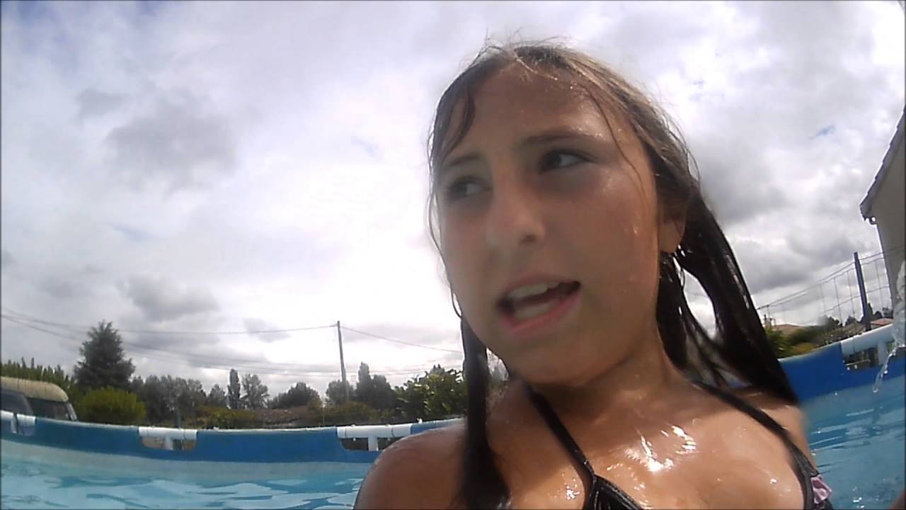 vlog dans la piscine