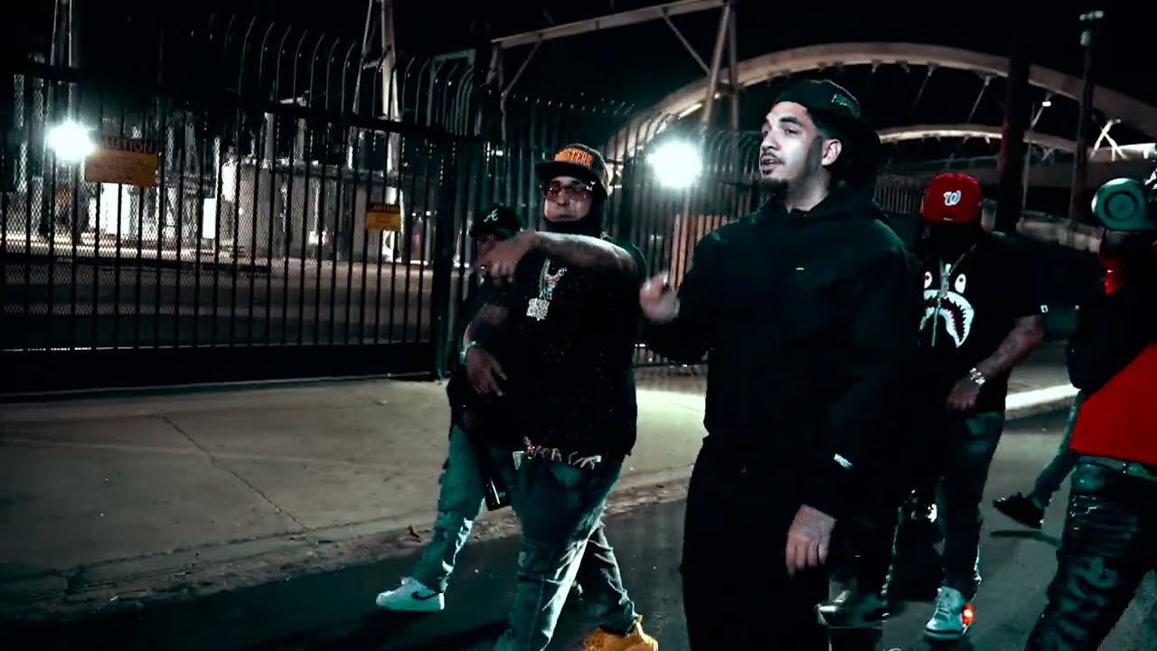 Fenix Flexin x Doeboi909 - HOODSTARZ (produced by viperbeats & xclusivemadethis )