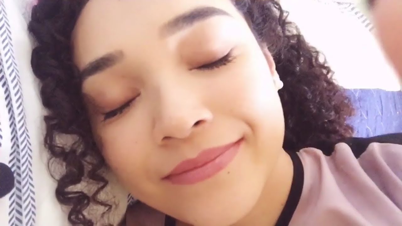 ASMR | Te fazendo Carinho/Cafuné pra você dormir (com som de ☔️ leve)