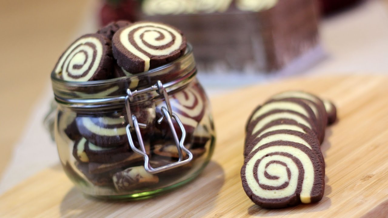 Crno bijeli keksi - Black and White Cookies
