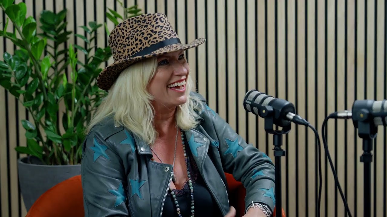 Lisa Loud Reveals What the 90s Rave Scene Was Really Like