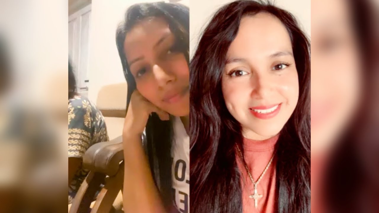 Lily Mosh is live!