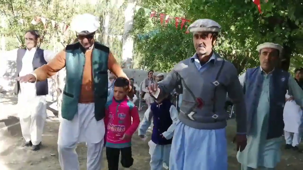 Chitral dool eahtok chitrali dance 
