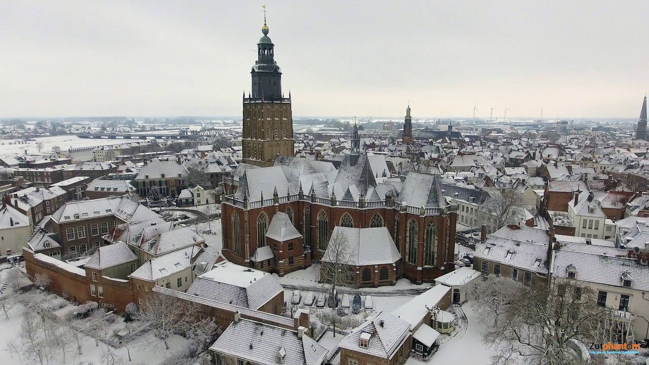 Zutphen onder een dikpak sneeuw