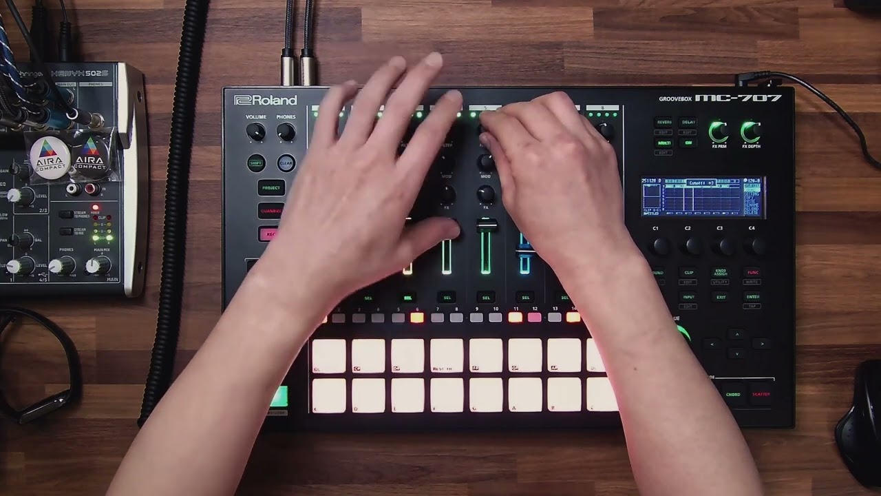 Roland MC-707 Deep Ambient Dub Techno (25-11-27)