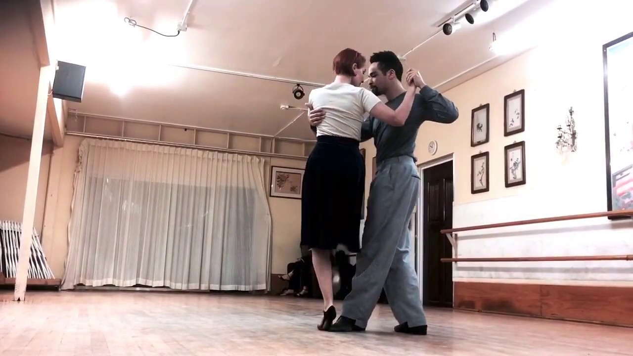 Tango 201: La Media Vuelta and close embrace turns