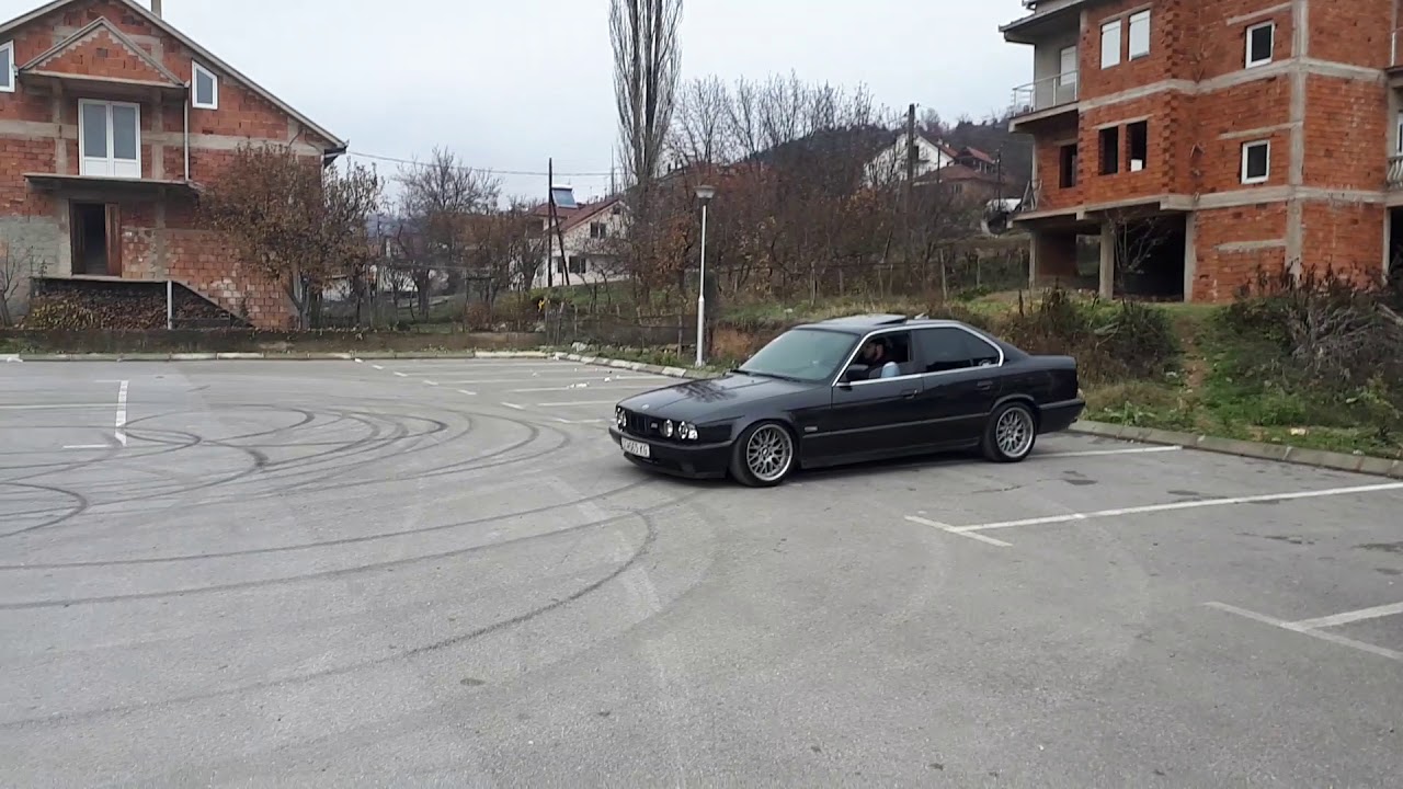 BMW E34 520i